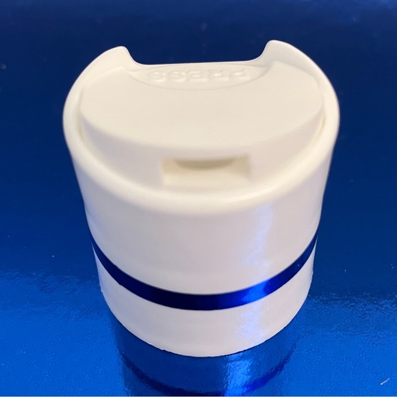 24-410 Smooth Skirt Disc-top Caps for Beauty Product Bottles (100 per bag) - Picture 1 of 10